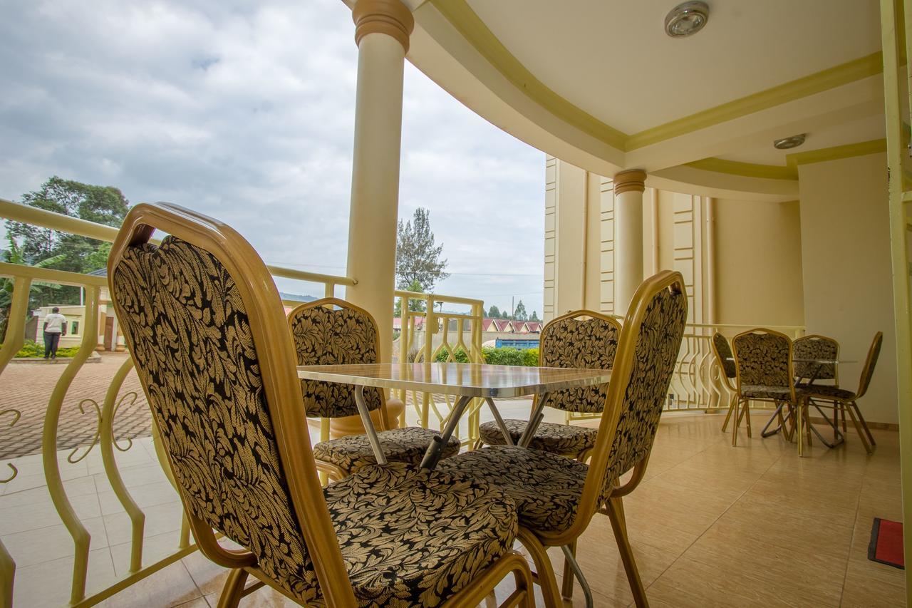 Heras Country Resort Kabale Exterior foto